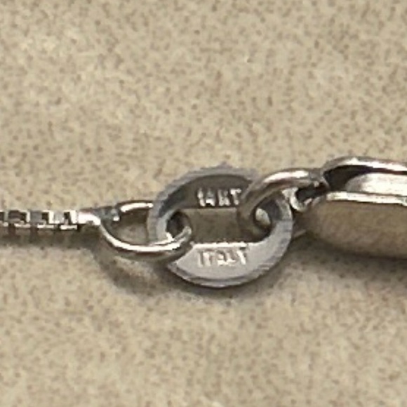 Genuine, pearl and diamond drop pendant with sterling silver box chain - Picture 11 of 11